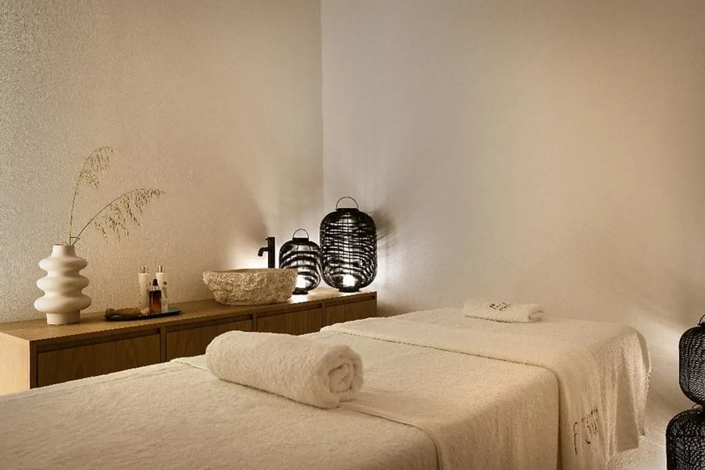 Mykonos Flow ROOM_EXAMPLE