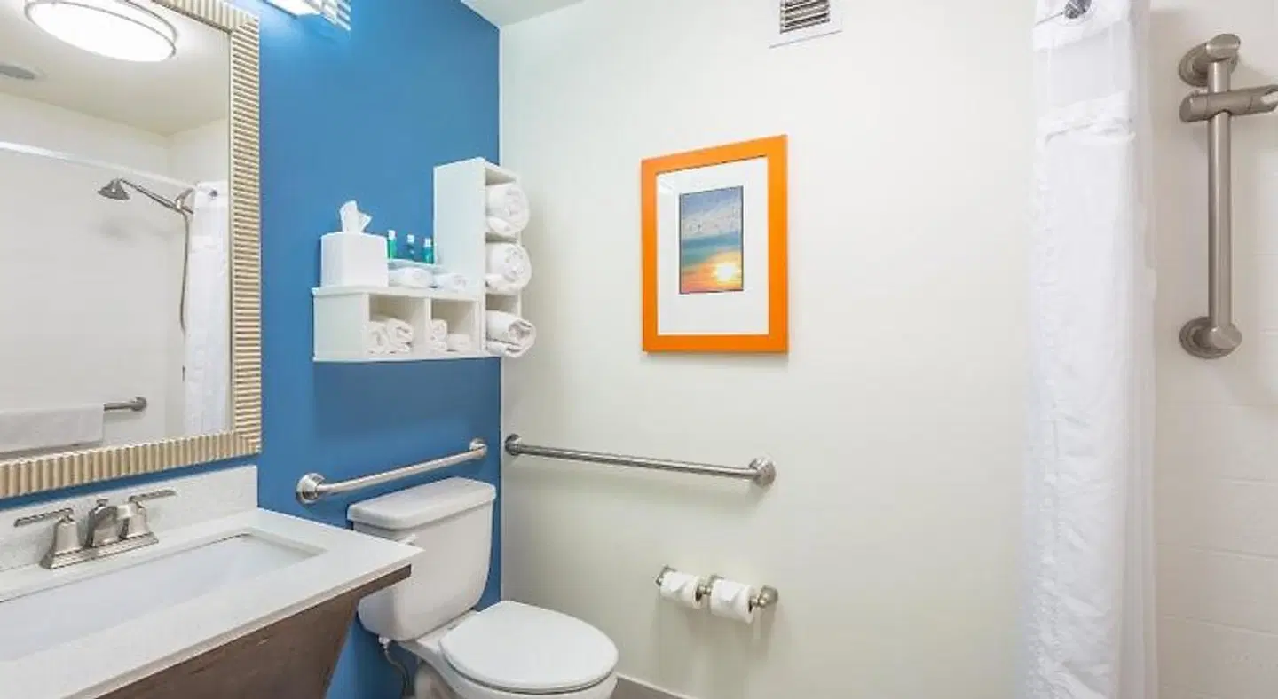 Holiday Inn Express Saint Simons Island by IHG Badezimmer