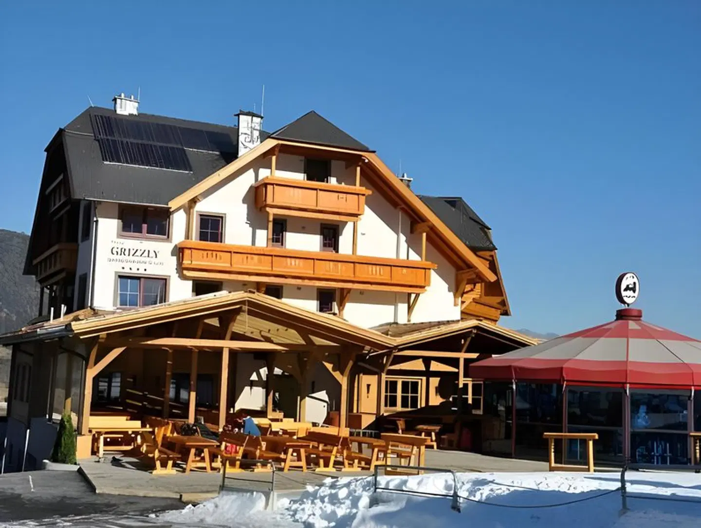 Grizzly Sport & Familien Resort EXTERIOR