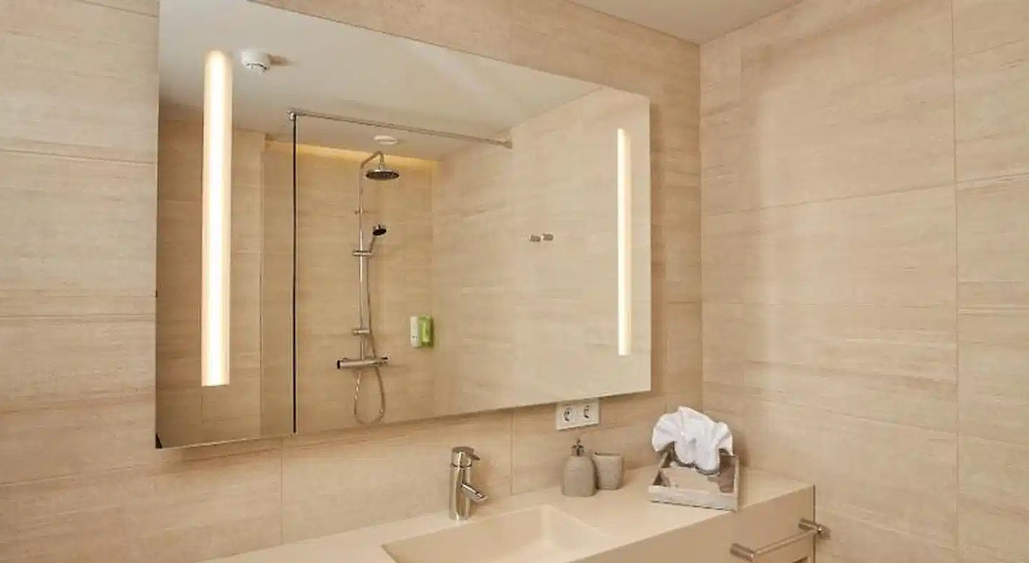 Fosshótel Reykholt Badezimmer