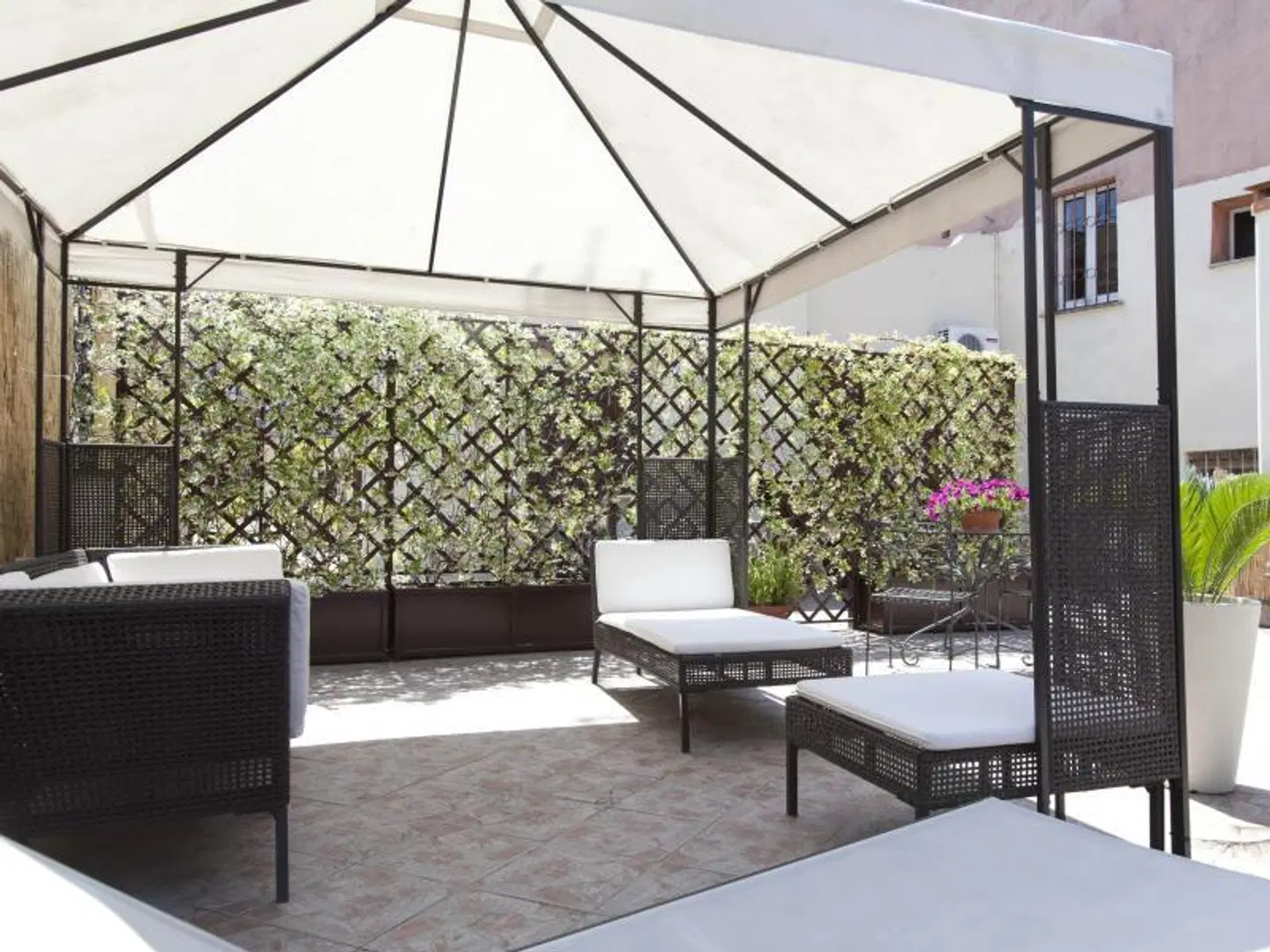 MyTale Creative Academy Hotel Terrasse
