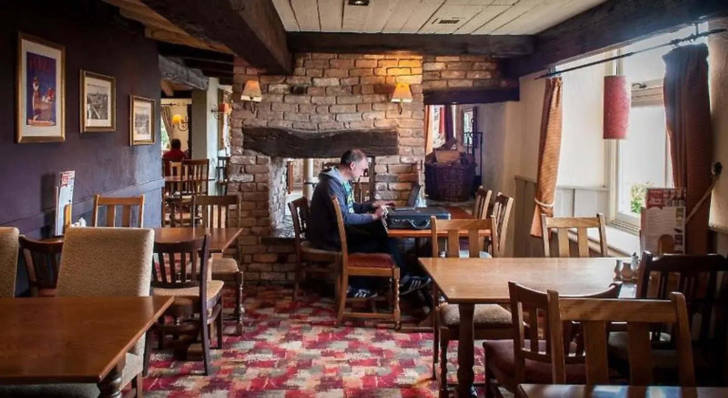 Admiral's Table by Marston's Inns Bar