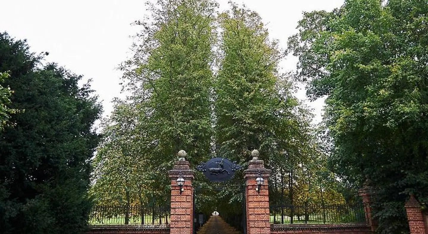 The Oaksmere EXTERIOR