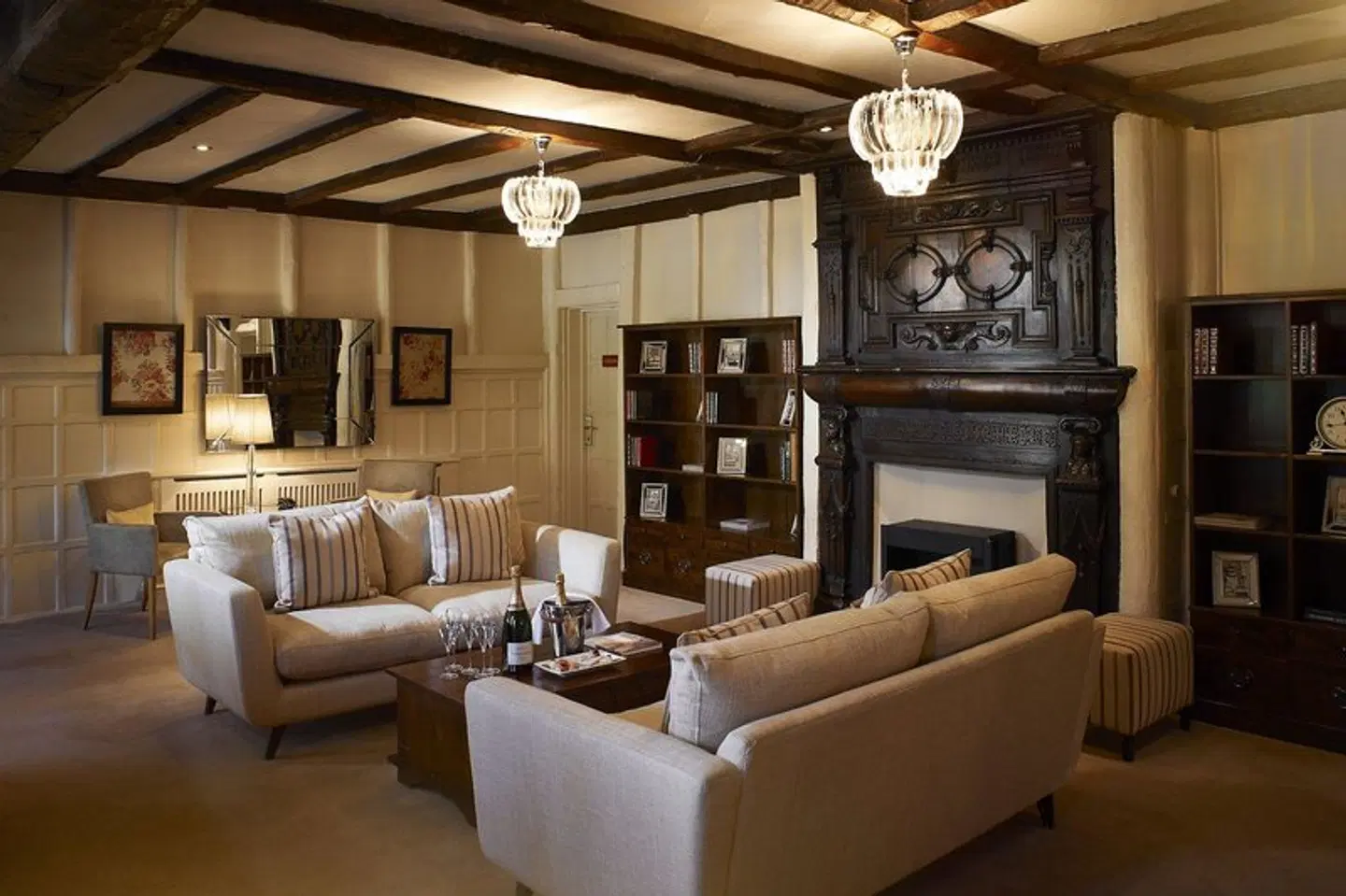 The Manor Elstree LOUNGE_LOBBY