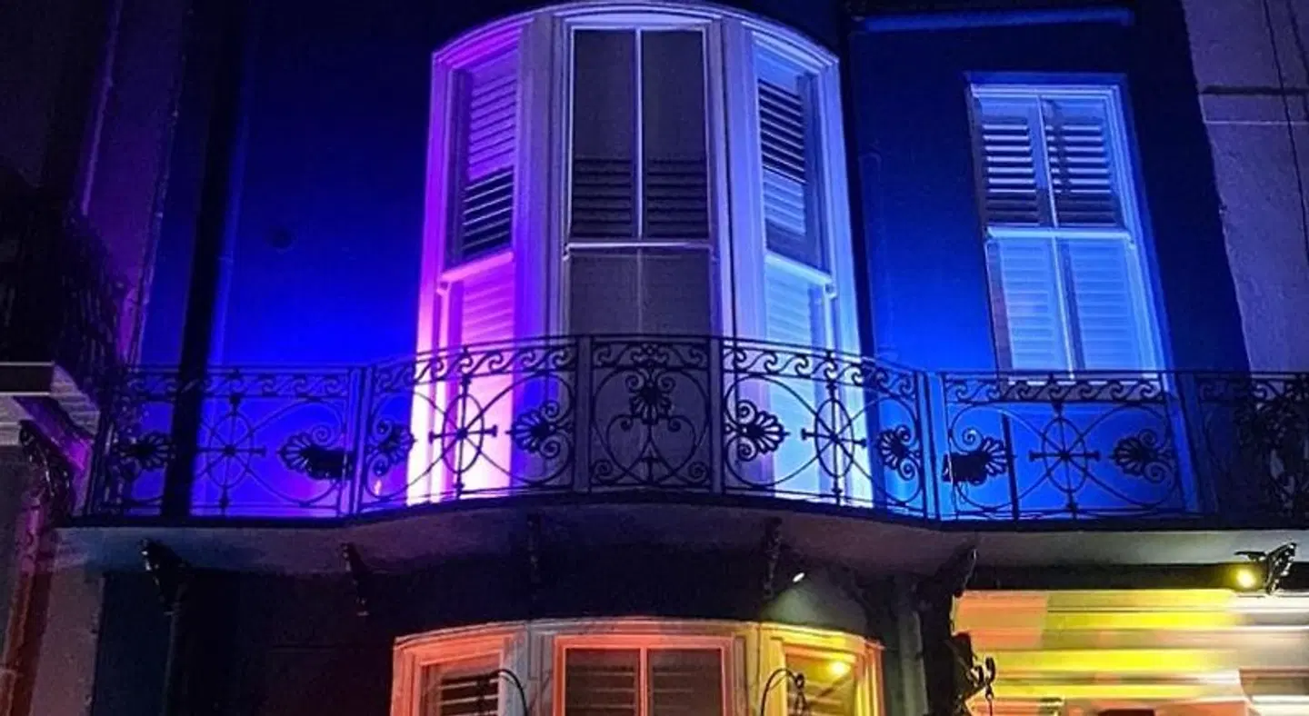 Red Brighton Blue EXTERIOR