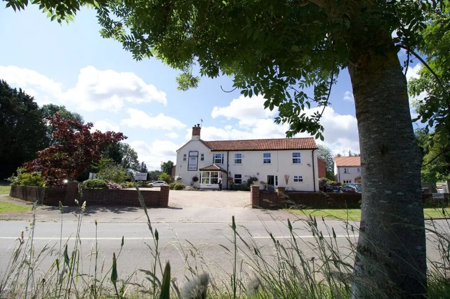 The Plough Inn EXTERIOR