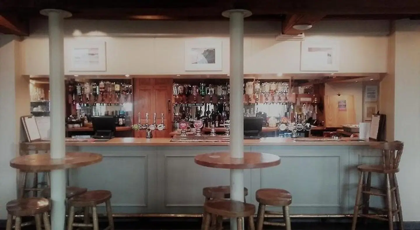 The Royal Inn Bar