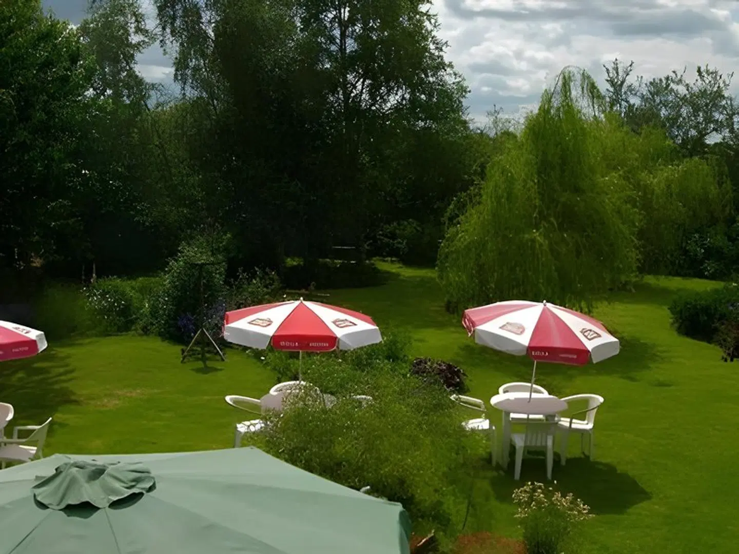 Six Bells Inn SPORTS_AND_LEISURE