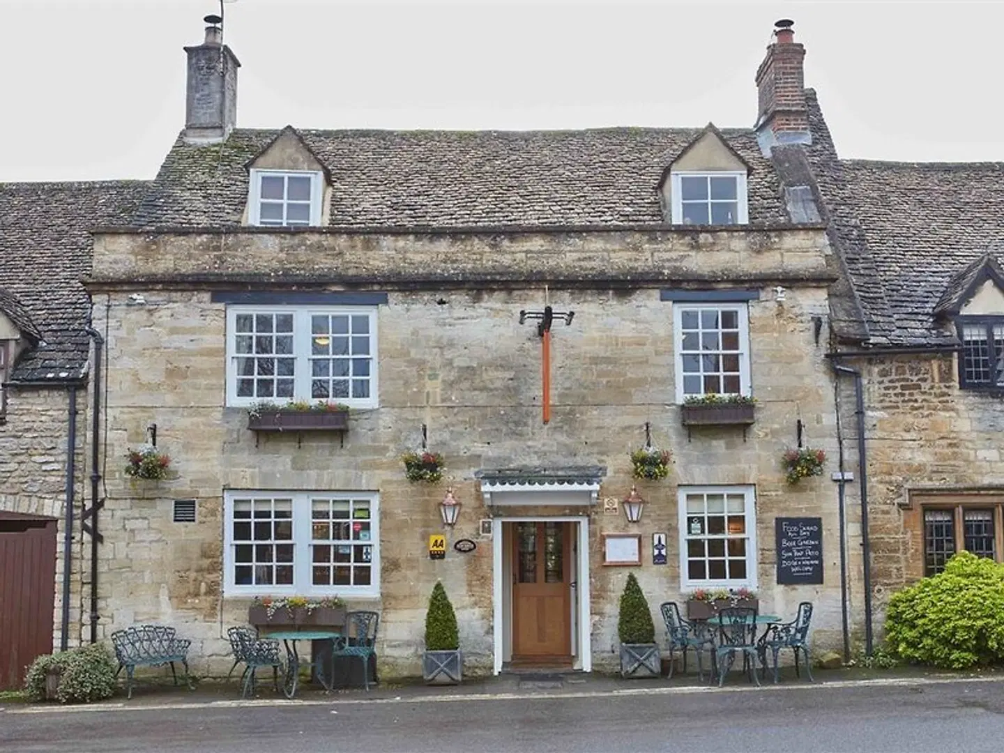 The Angel at Burford EXTERIOR