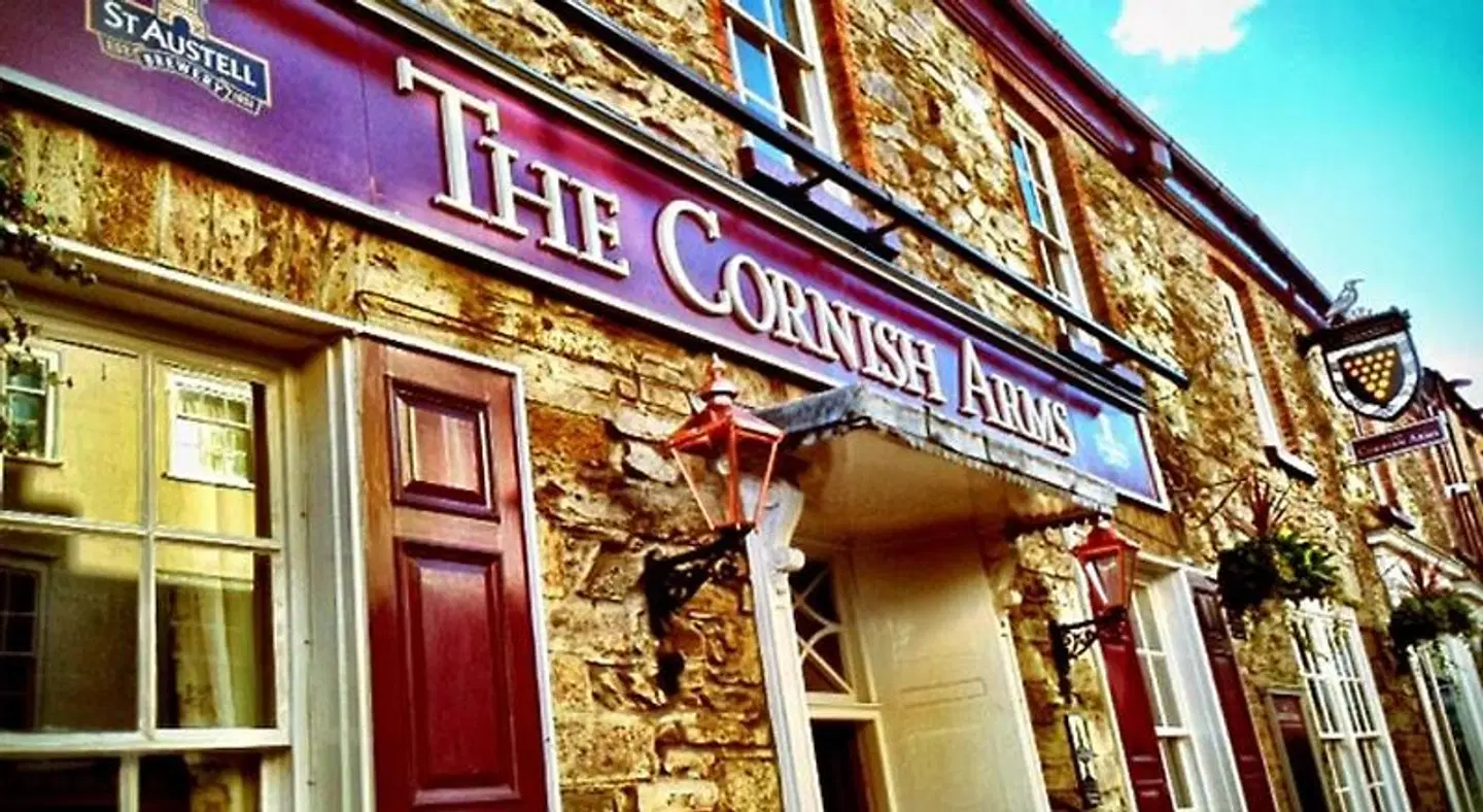 The Cornish Arms EXTERIOR