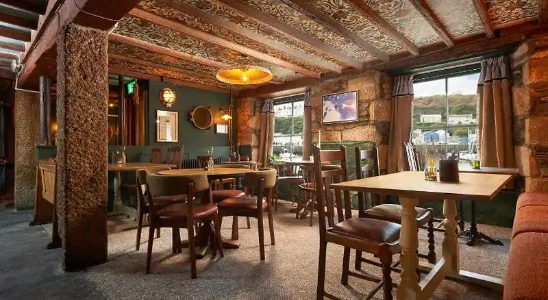 The Harbour Inn – Hotelfoto