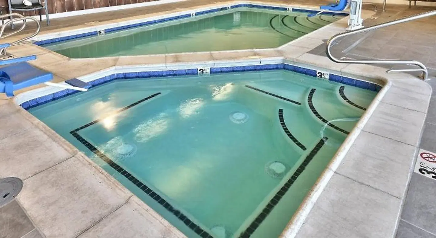 Fairfield Inn & Suites by Marriott Albuquerque North Hallenbad