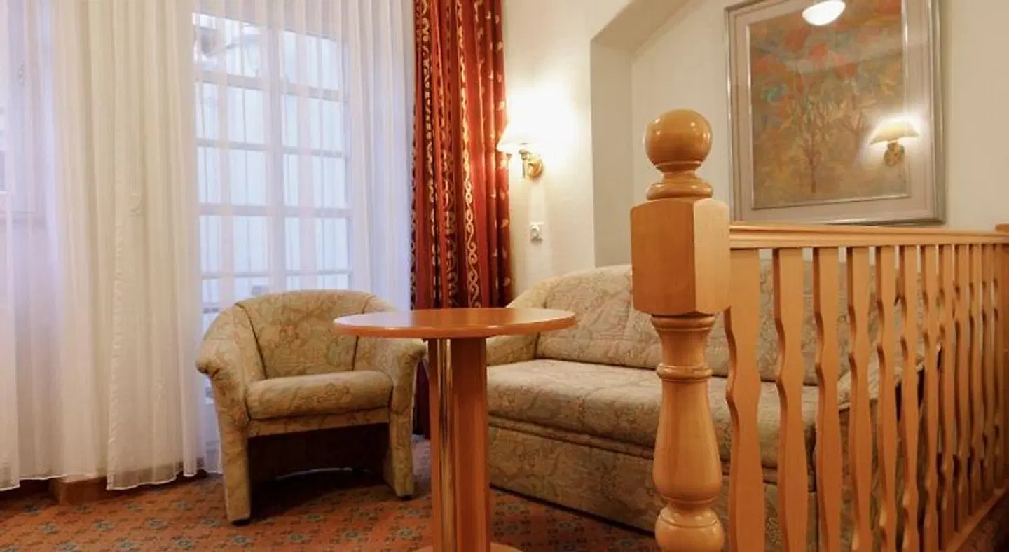Schwerter LOUNGE_LOBBY