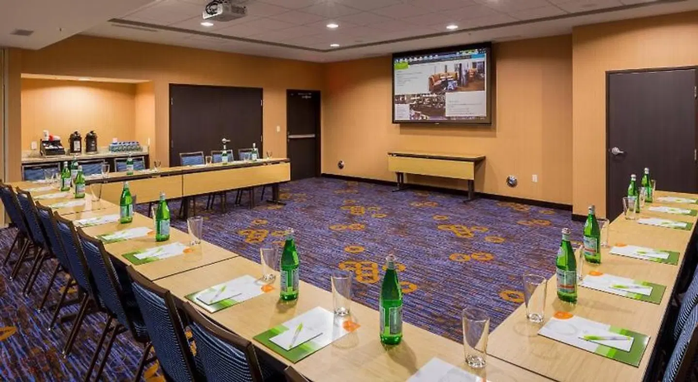 Courtyard by Marriott Bismarck North Konferenz