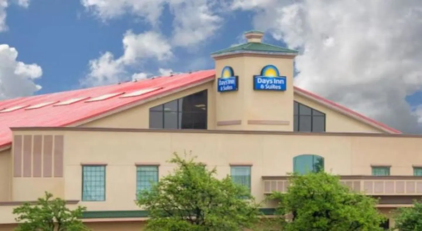 Days Inn by Wyndham Lubbock South EXTERIOR