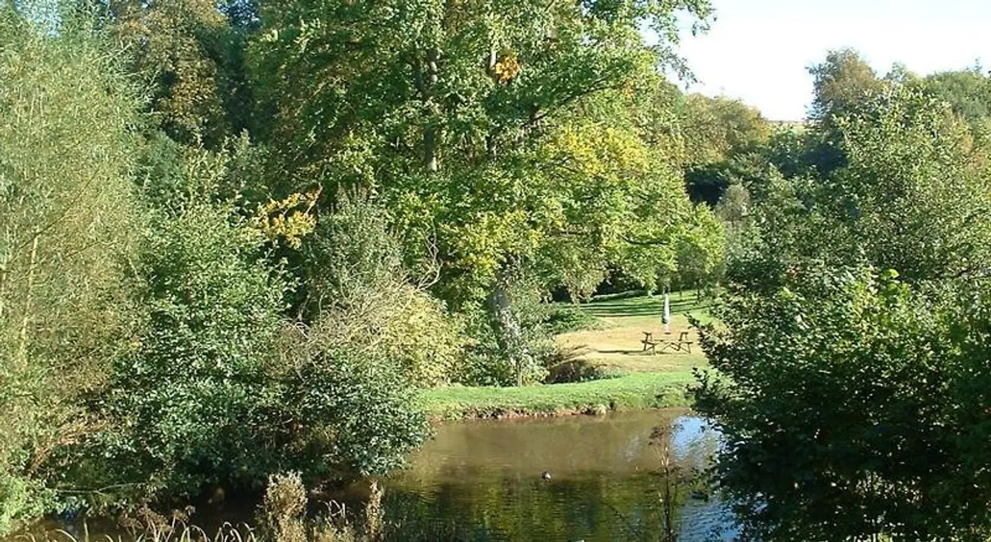 The Hopton Crown LANDSCAPE