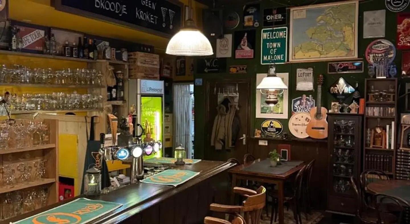 Le Penseur Bar