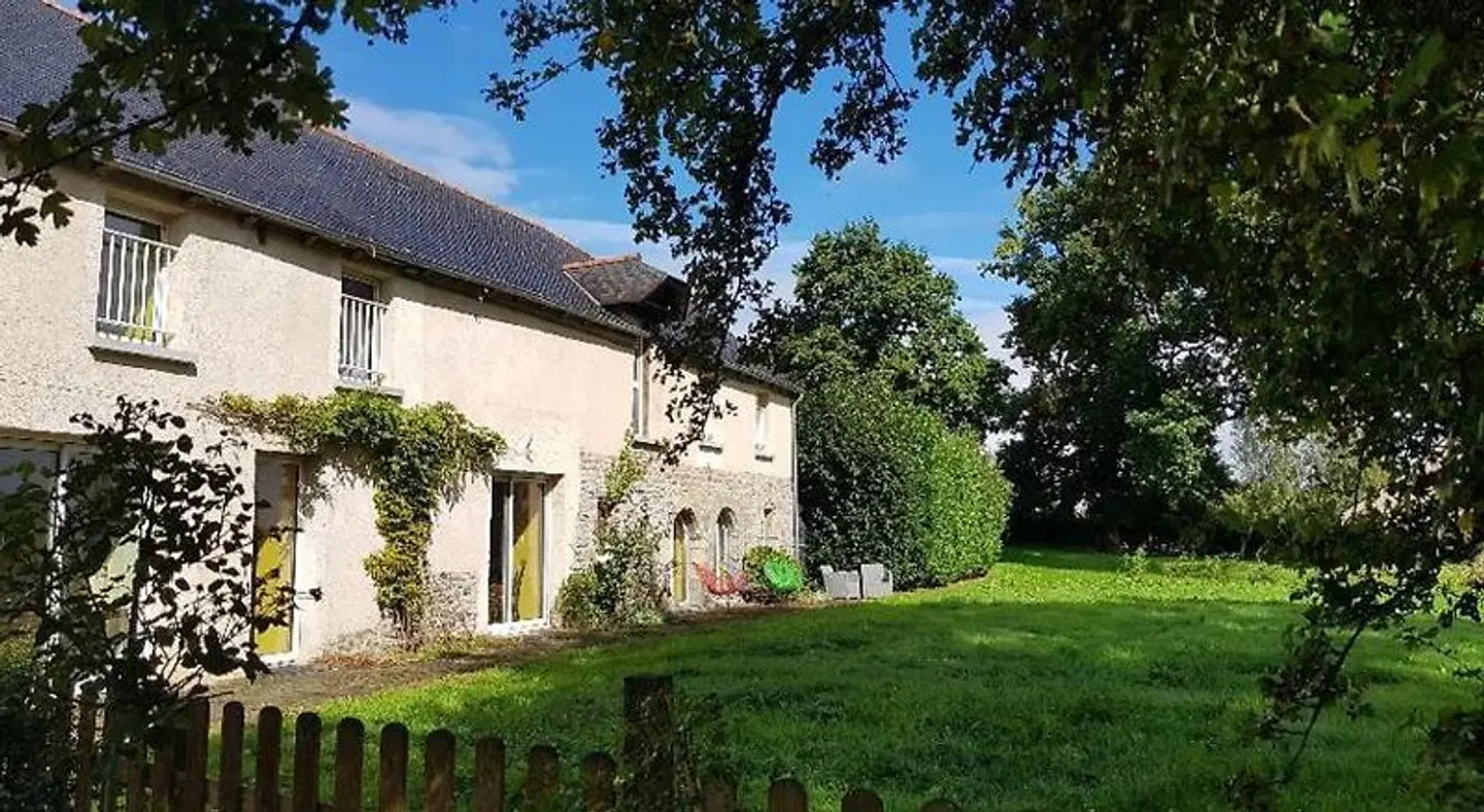 Auberge De La Hardouinais EXTERIOR