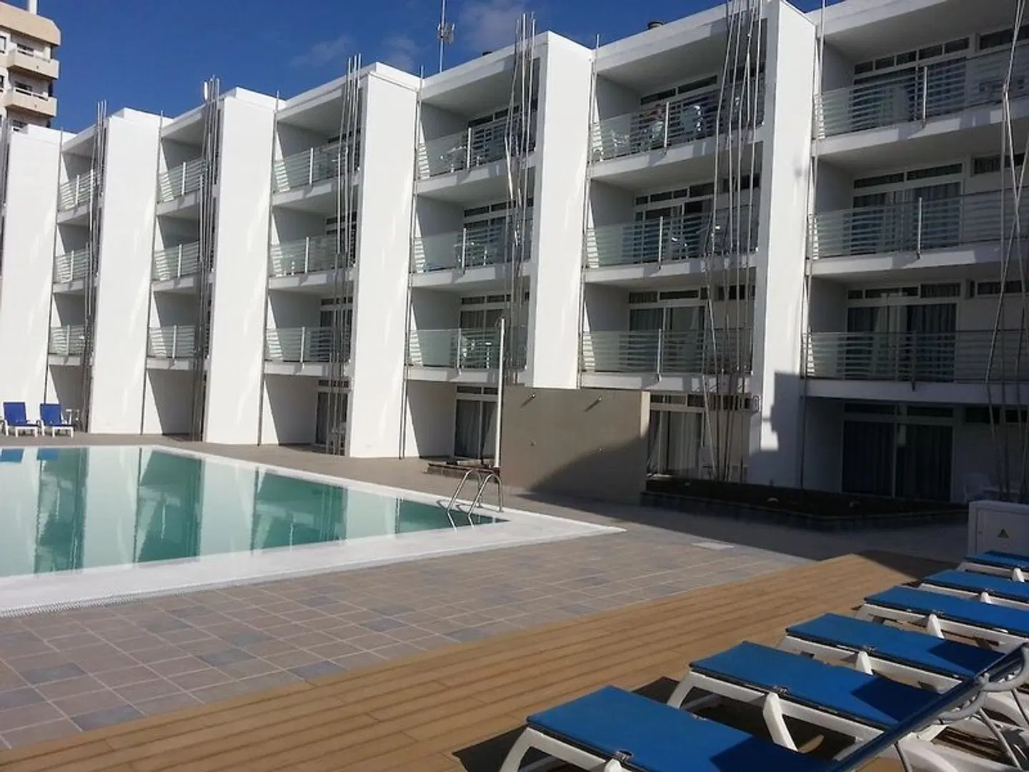 eó Las Rosas OUTDOOR_POOL