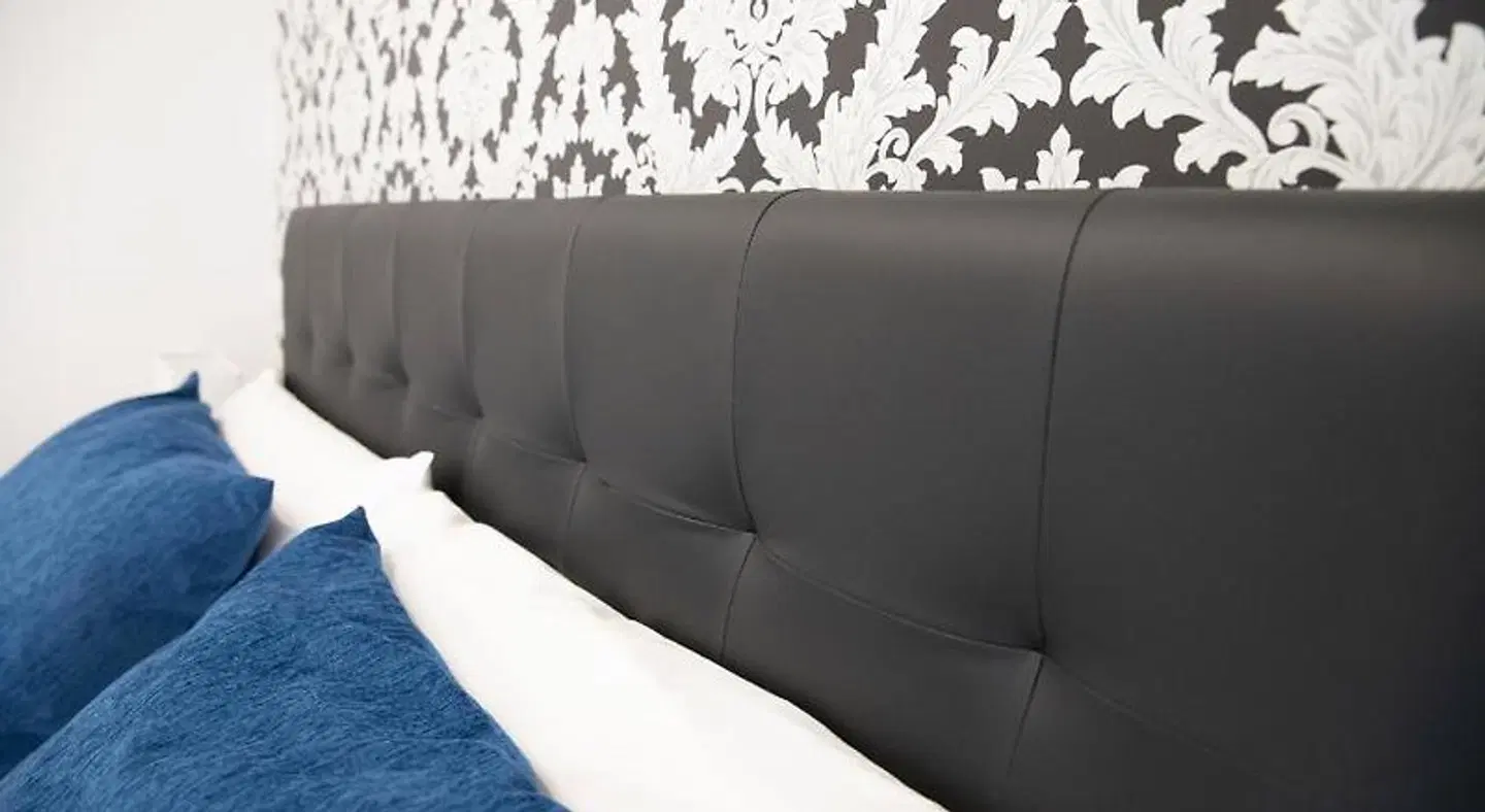 I Host You ROOM_EXAMPLE