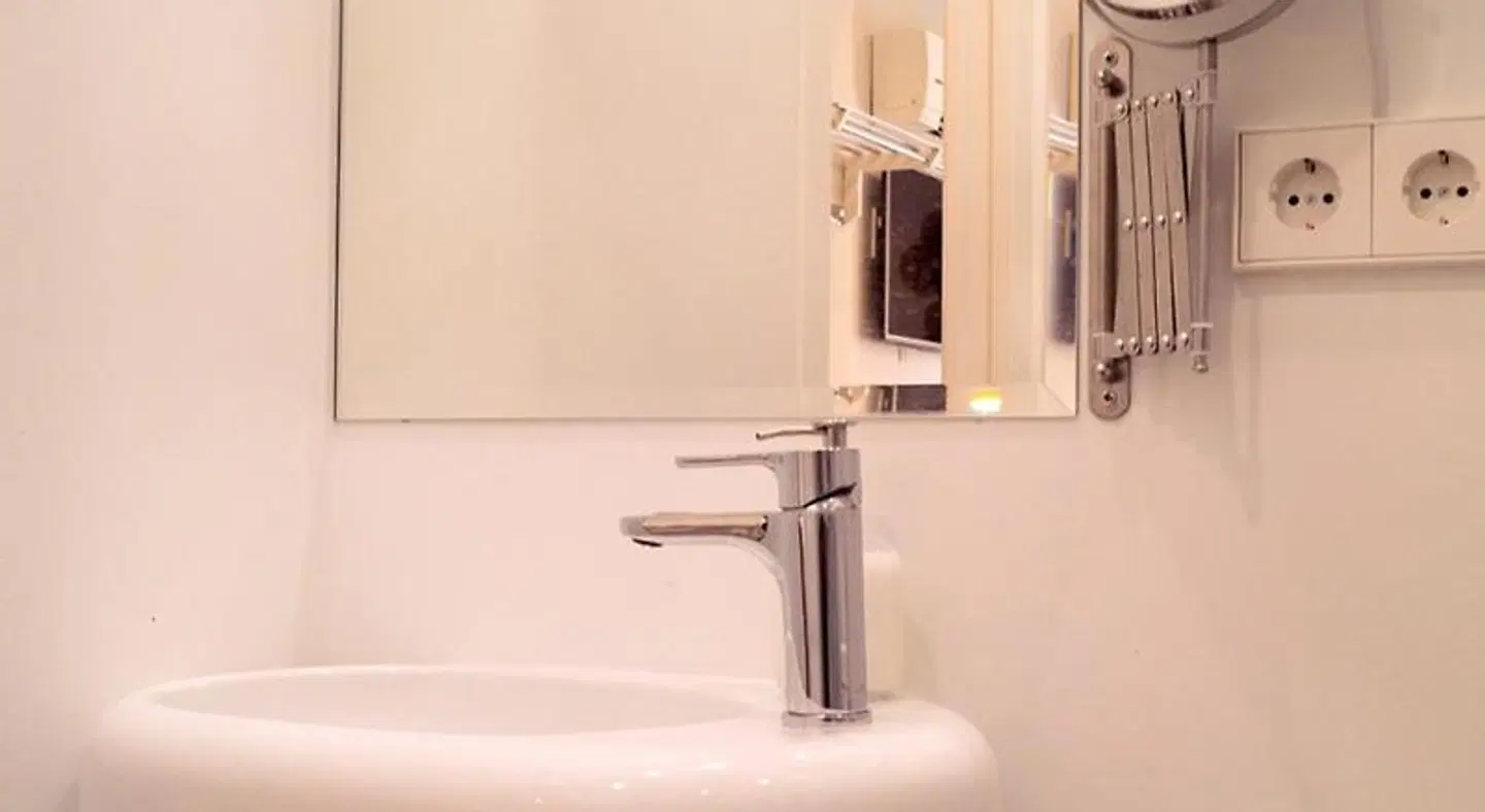 Chueca - Room Apartments Badezimmer