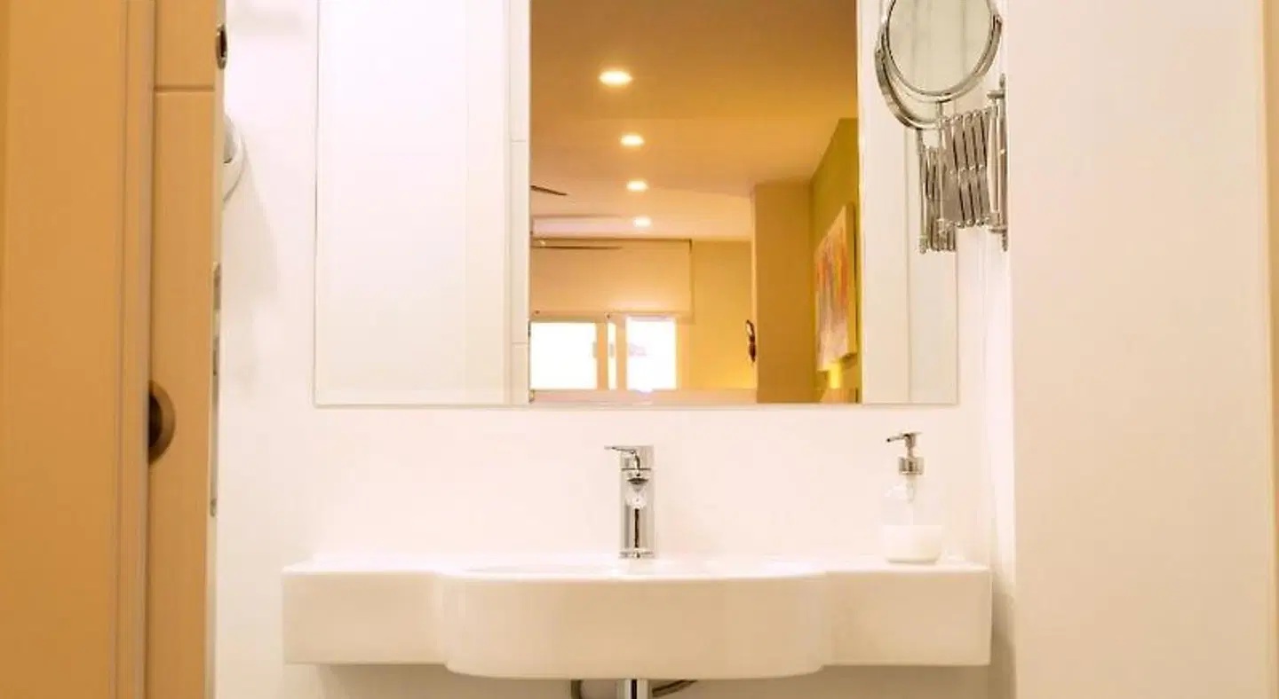 Chueca - Room Apartments Badezimmer