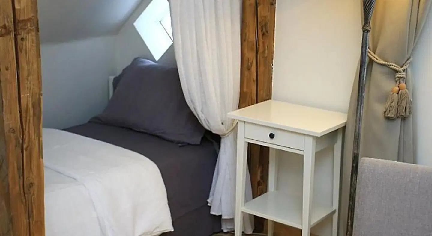 Meke ROOM_EXAMPLE