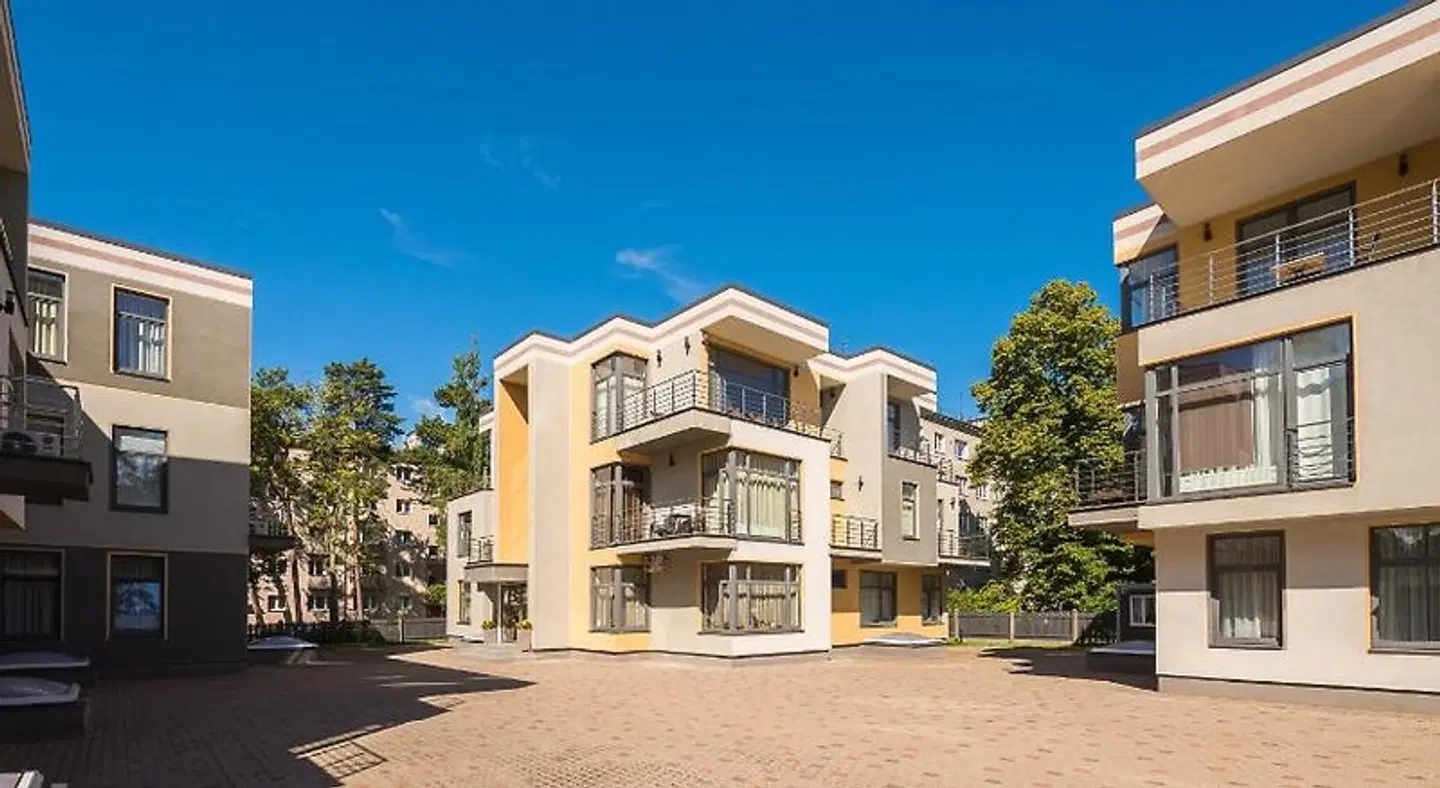 Black Pearl Apartments EXTERIOR