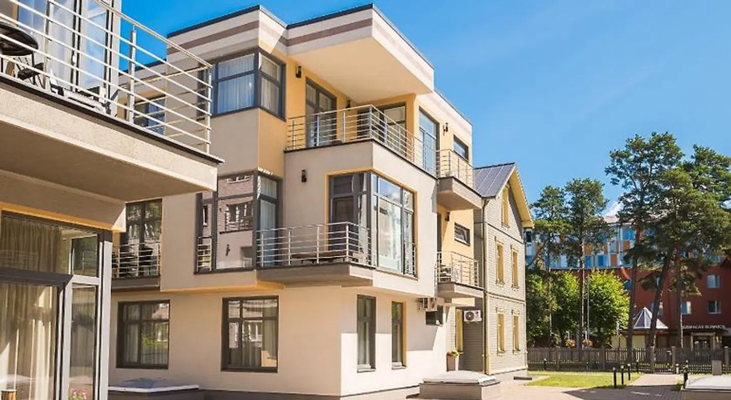 Black Pearl Apartments EXTERIOR