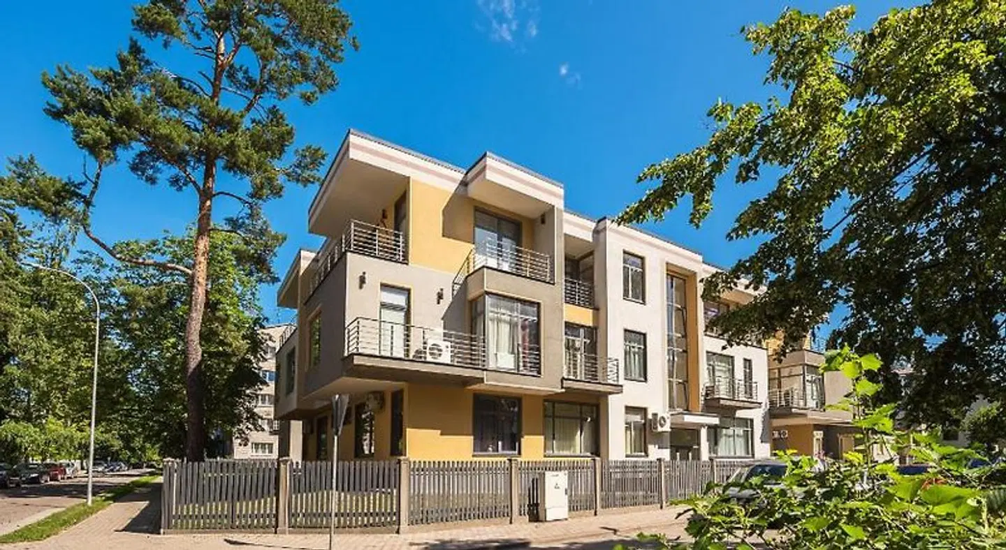 Black Pearl Apartments EXTERIOR