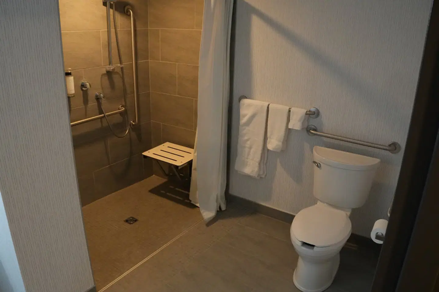 Height of Land Hotel Badezimmer