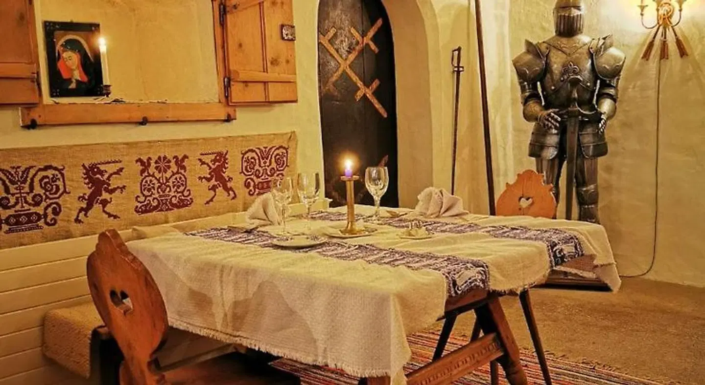 Chasa de Capol - Historische Gaststatte & Weinkellerei ROOM_EXAMPLE