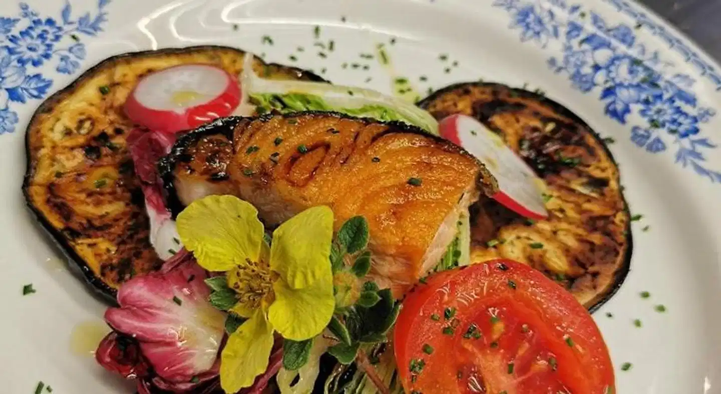 Chasa de Capol - Historische Gaststatte & Weinkellerei Restaurant