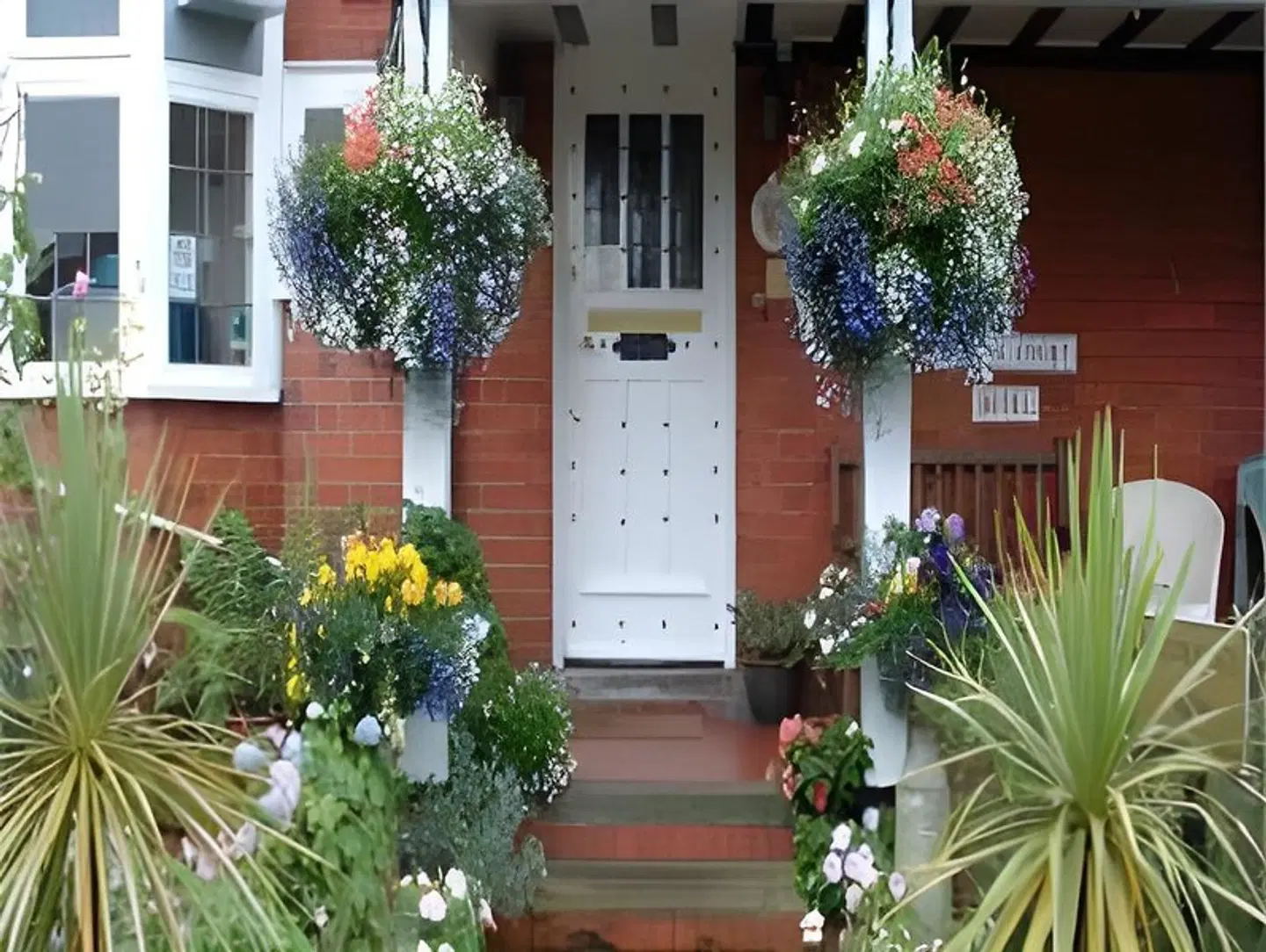 Barons Court Hotel EXTERIOR