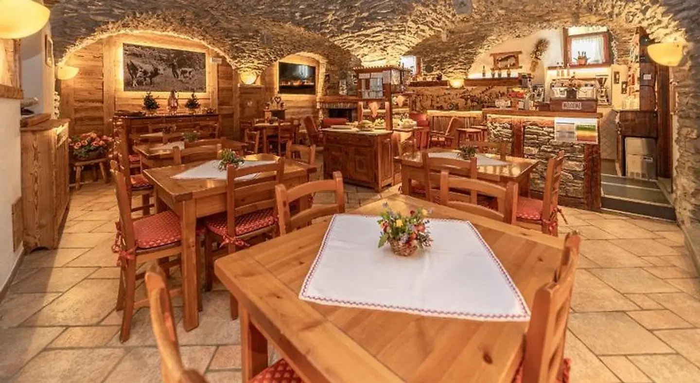 Chalet Chez Nous Restaurant