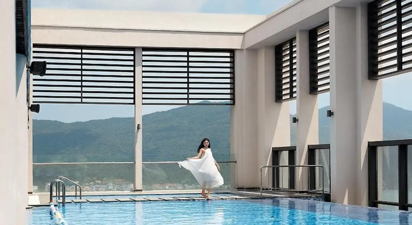 Four Points by Sheraton Danang Hallenbad