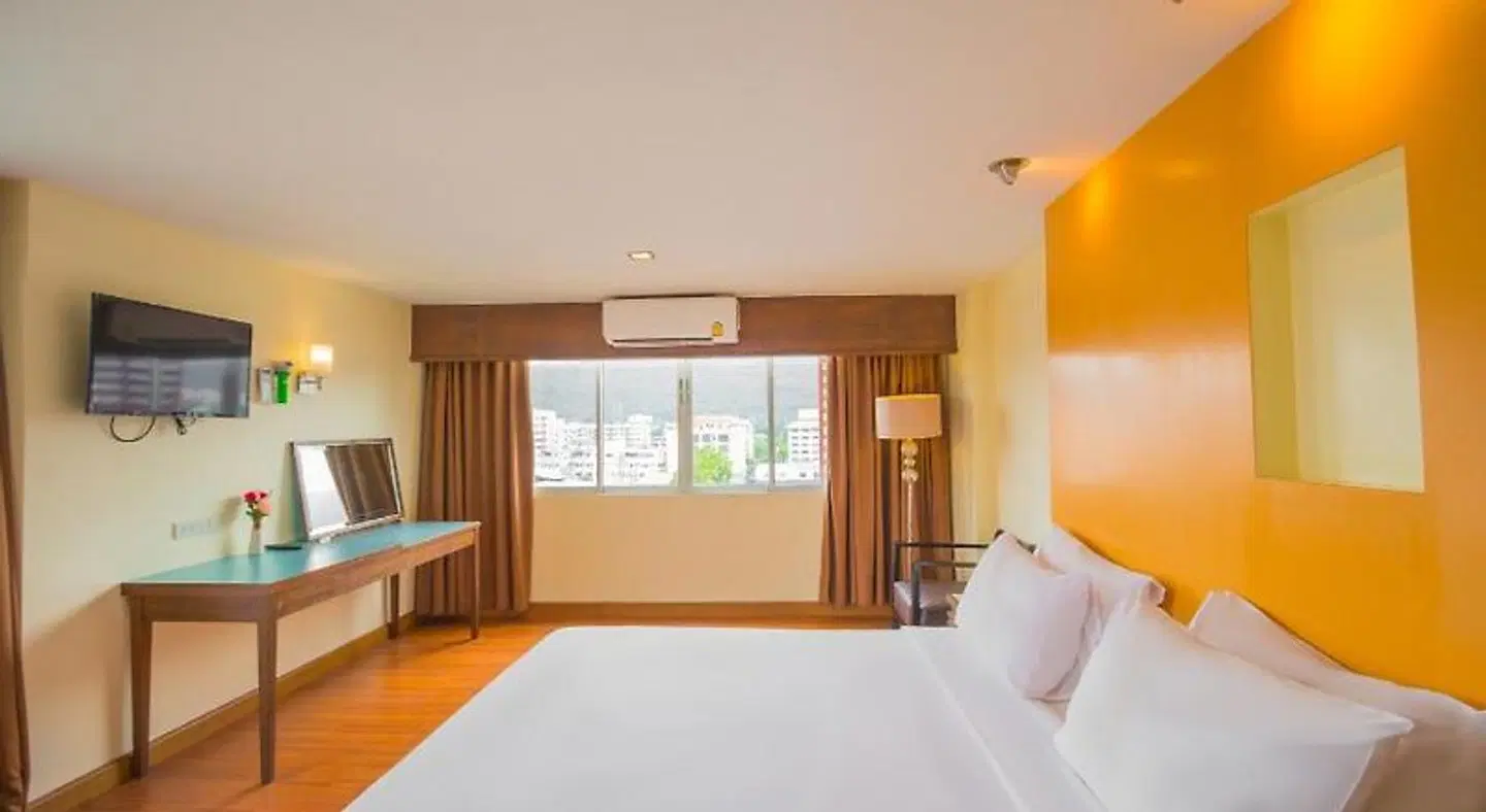 Mayflower Grande Hotel Chiang Mai ROOM_EXAMPLE