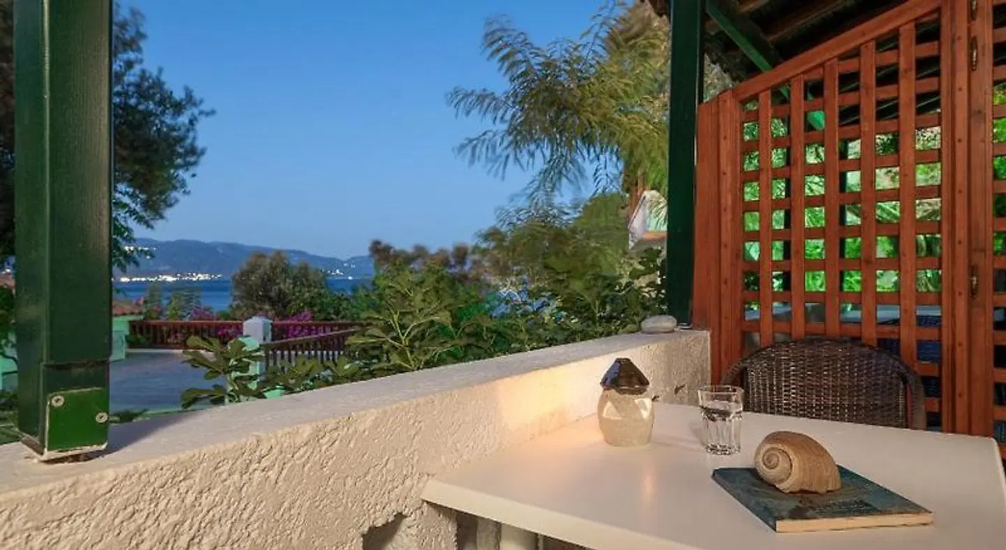 Studios Limnionas Terrasse