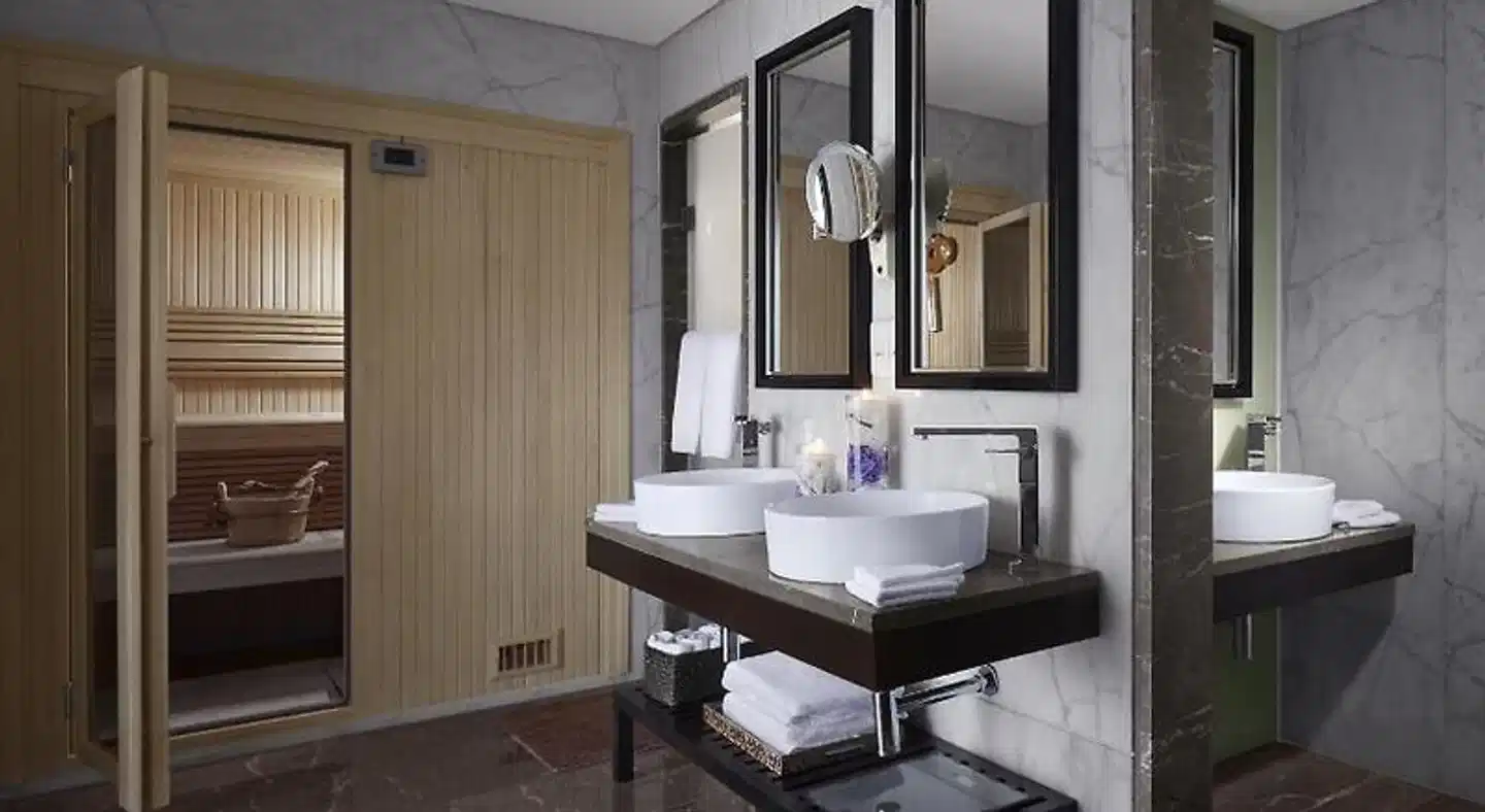 Radisson Blu Hotel Bucharest Badezimmer