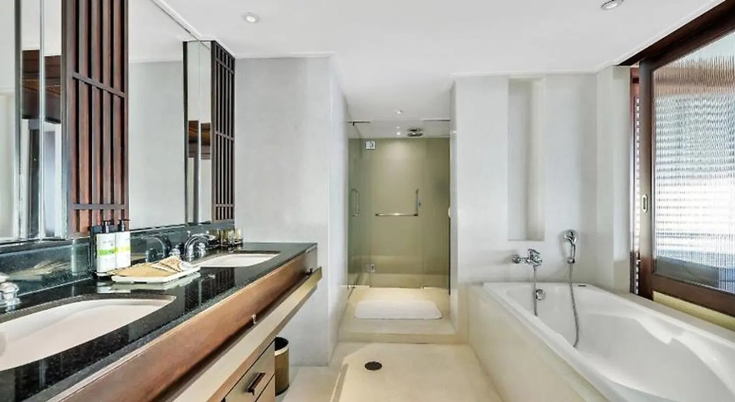 Pullman Phuket Karon Beach Resort Badezimmer