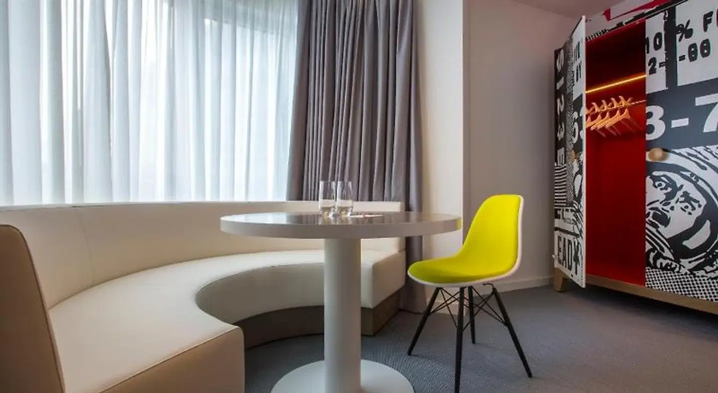 Radisson RED Brussels ROOM_EXAMPLE