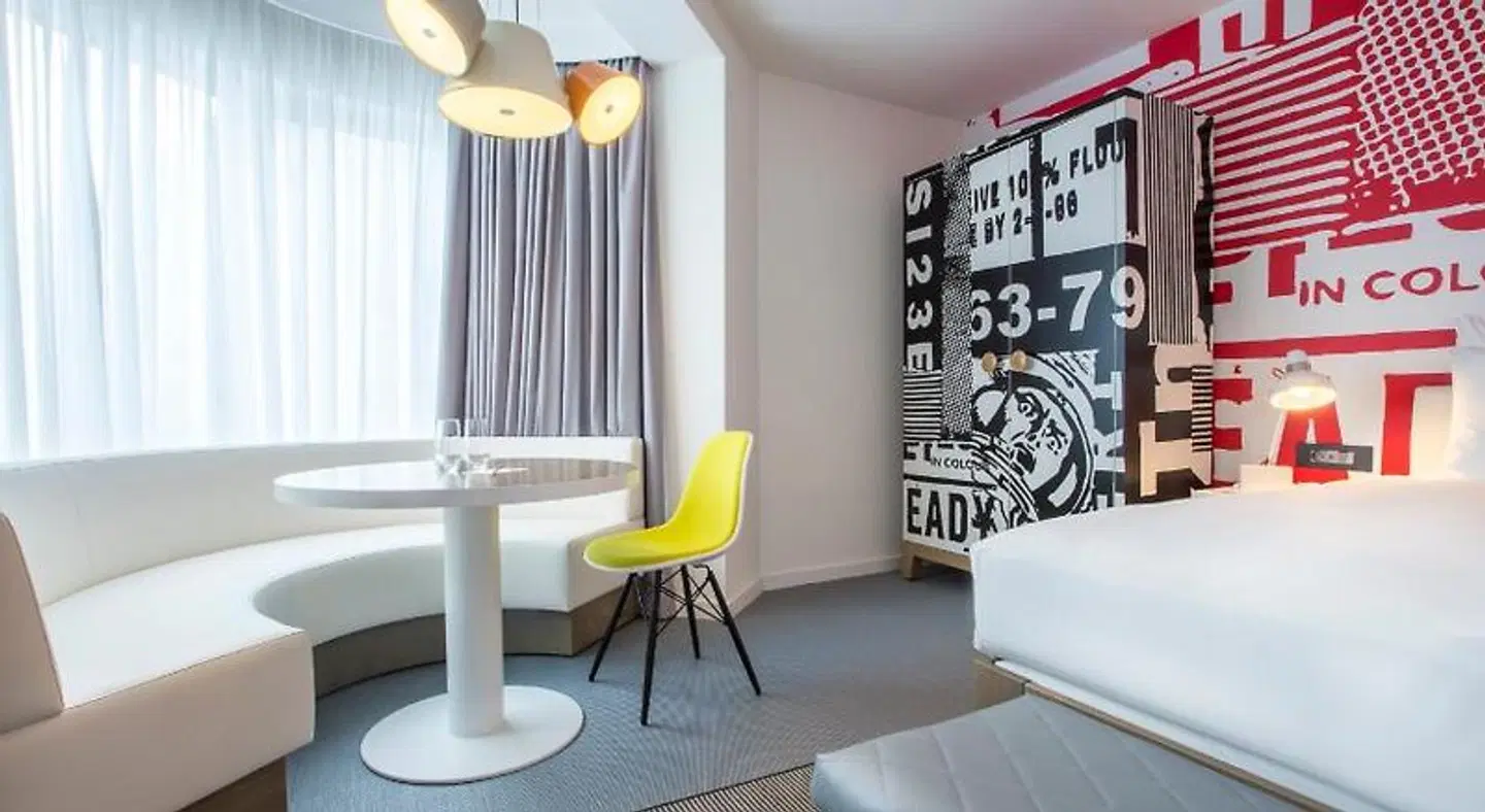 Radisson RED Brussels ROOM_EXAMPLE