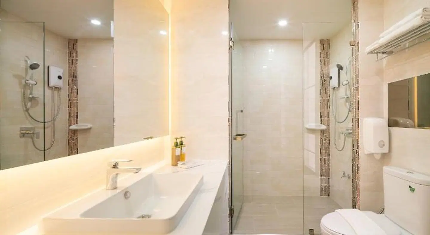 Samyan Serene Hotel Badezimmer