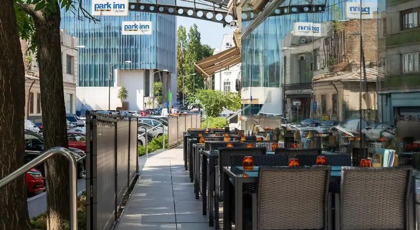 Park Inn by Radisson Bucharest Hotel & Residence Bar