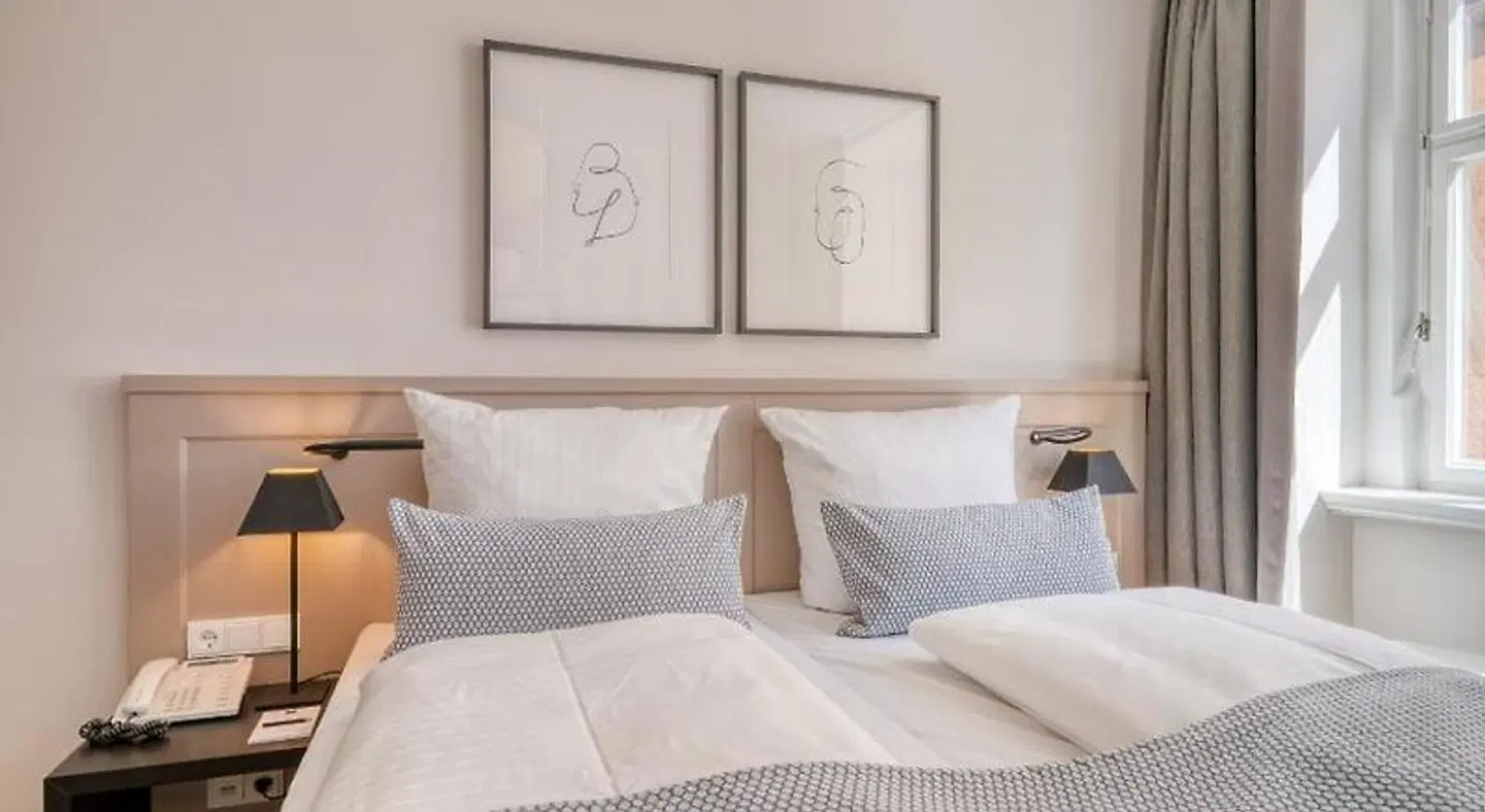 Hotel Eisenhut ROOM_EXAMPLE