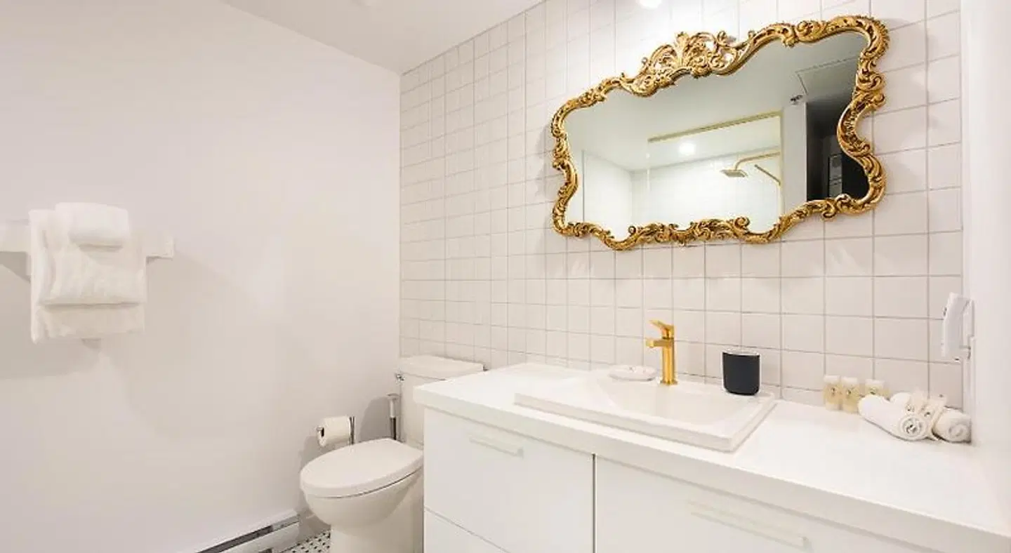 LES LOFTS CHAREST/HOTEL DU JARDIN Badezimmer