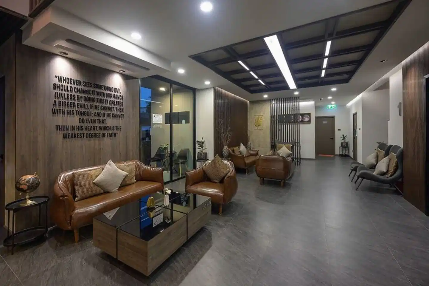 Le Bis Hotel Lobby