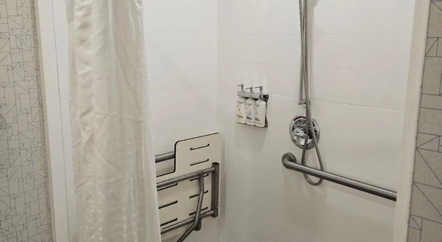 Holiday Inn Express Columbus - Dublin by IHG Badezimmer