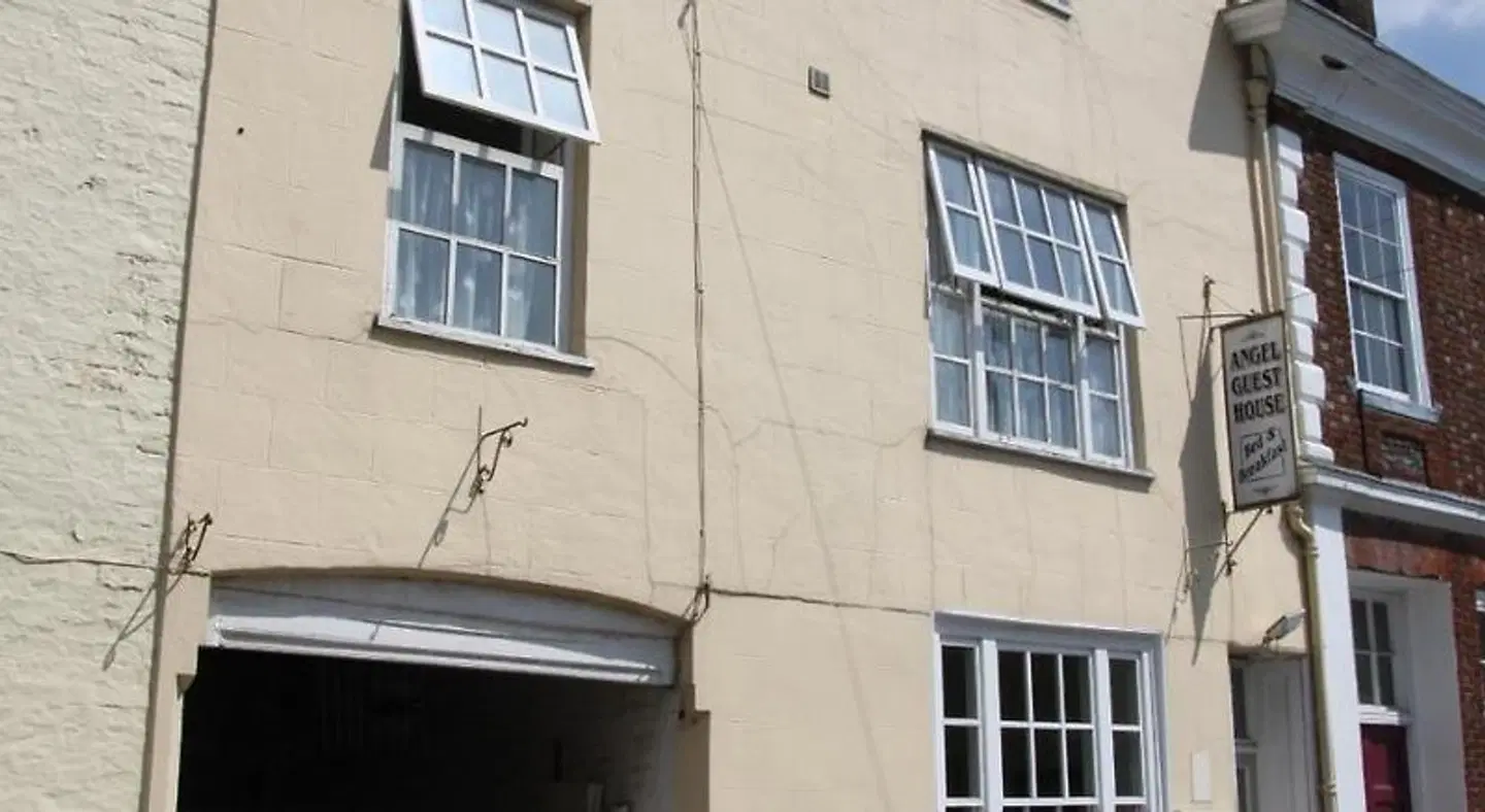 Angel Guesthouse EXTERIOR