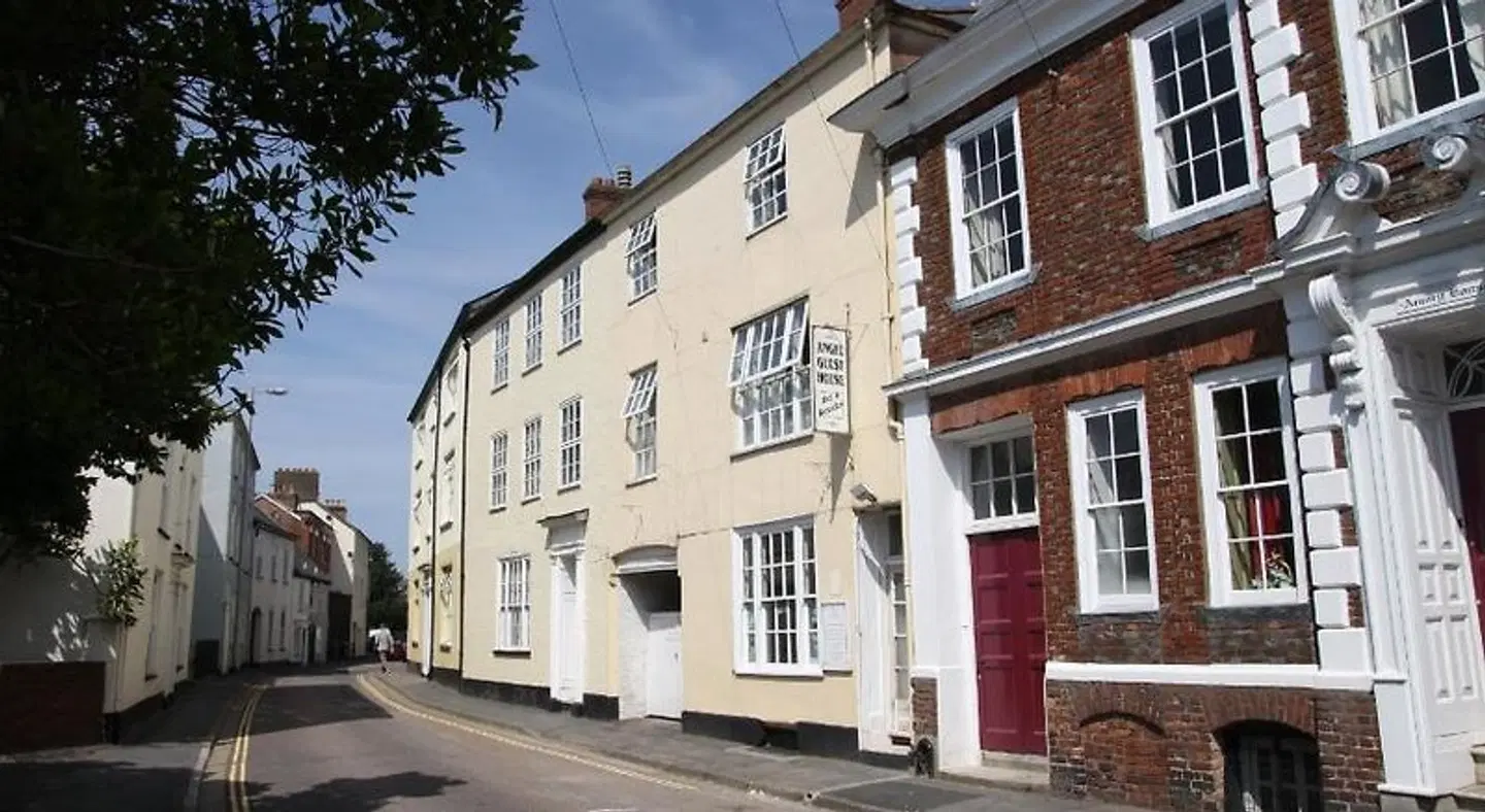 Angel Guesthouse EXTERIOR